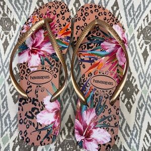 Havaianas Floral Flip Flops - Pink and Gold